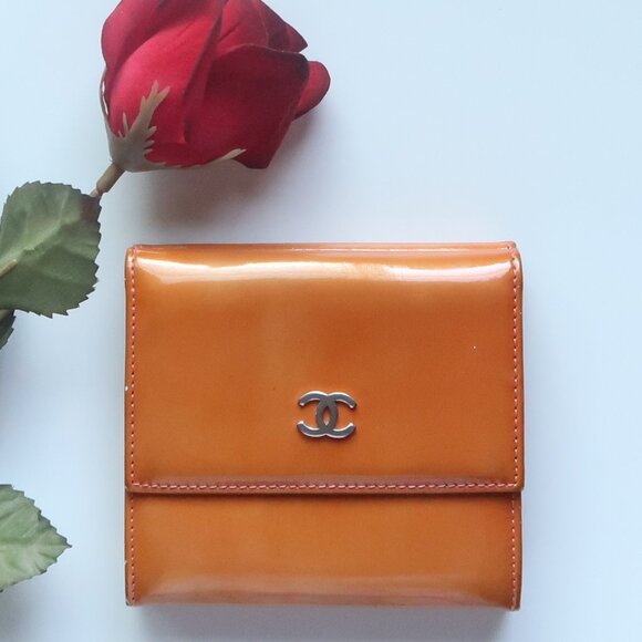 Chanel Orange Patent Leather Wallet Card Holder Silver CC Logo Luxury Designer - Picture 15 of 16
